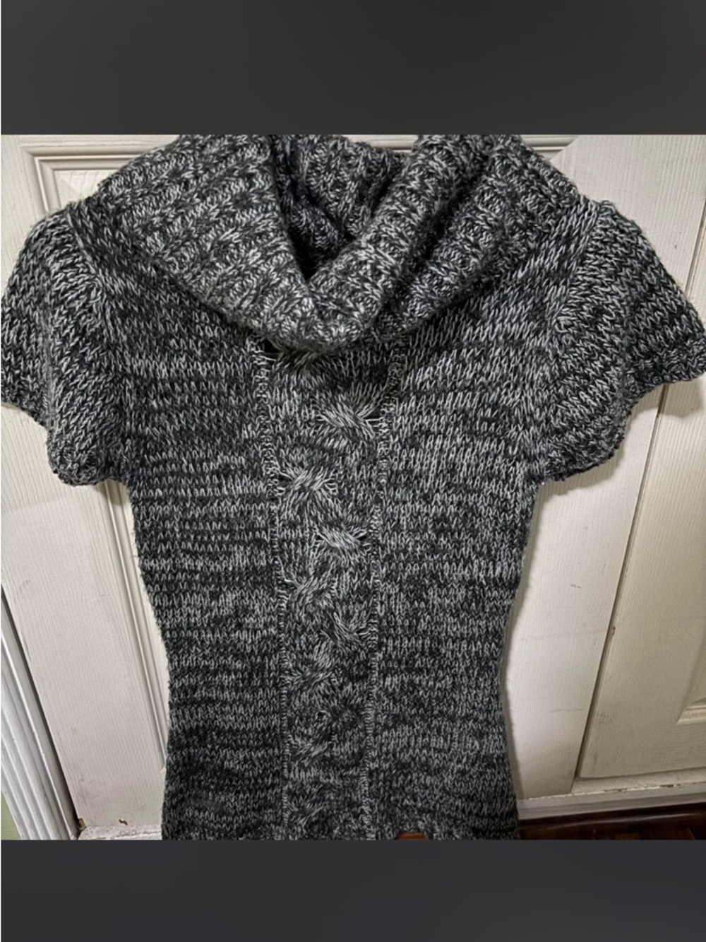 Cowl Neck Short-Sleeve Cable Knit Sweater - Gray